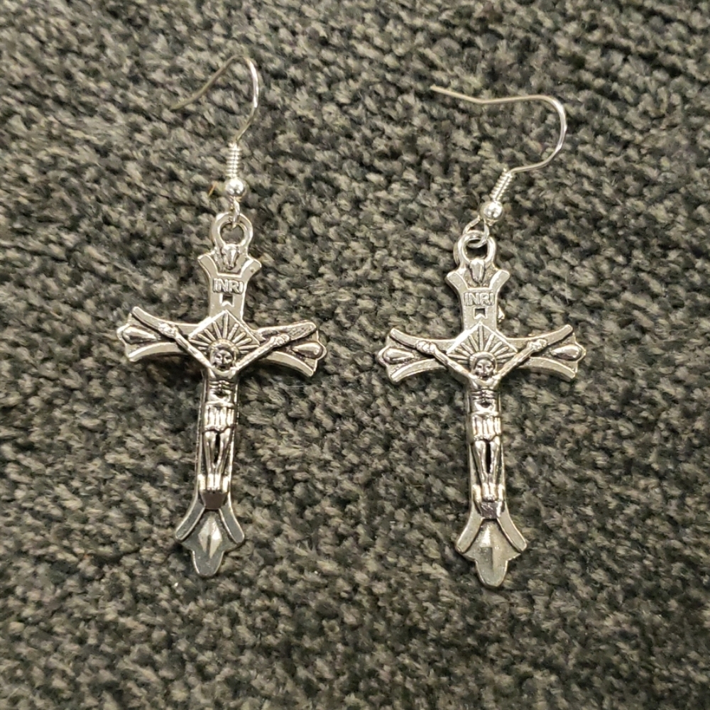 New silver cross earings